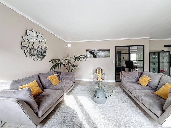 Maison 4 chambres garage, sous-sol