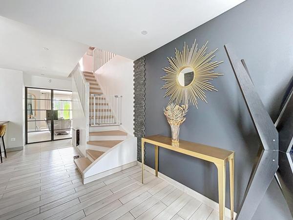 Maison 4 chambres garage, sous-sol