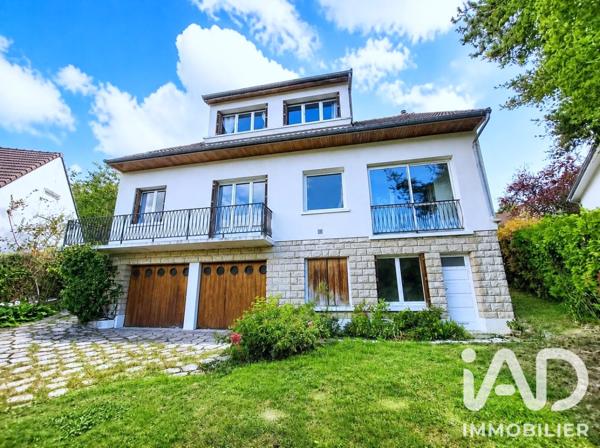 Maison à vendre 8 pièces 222 m² Jouy-en-Josas