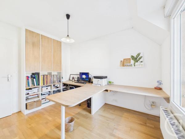 Maison à vendre  6 pièces - 133 m 2   CHARTRES  - 28