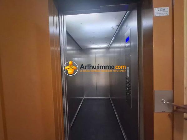 Vente                                                      Appartement
                        
                     3 pièces                      66 m2                     à Meaux