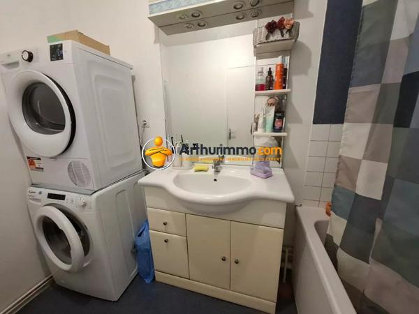 Vente                                                      Appartement
                        
                     3 pièces                      66 m2                     à Meaux