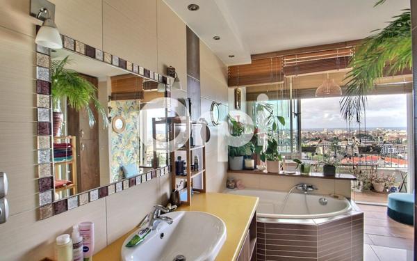 Appartement à vendre    4 pièces • 82 m2 Marseille 9