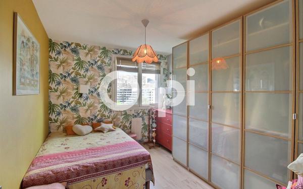 Appartement à vendre    4 pièces • 82 m2 Marseille 9
