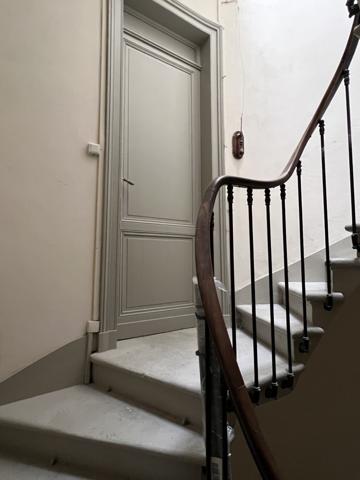 Bordeaux - Place Amédée Larrieu- Appartement de caractère de 75.70m² avec volumes généreux et vue dégagée avec