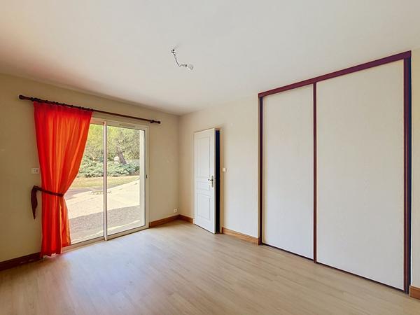 Maison Lucon - 3 chambres - 1 bureau - garage double