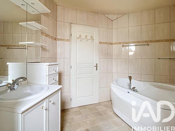 Immeuble à vendre 141 m² Antony