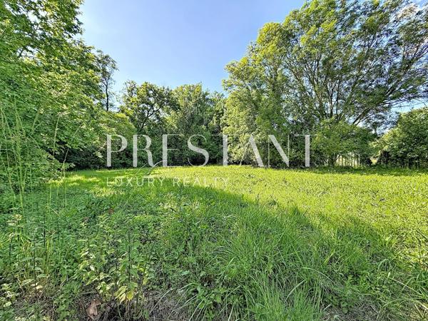 Quartier d’Arrauntz (proche de Bassussarry) – A vendre Terrain à bâtir, USTARITZ