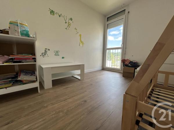 Appartement 3 Pièces à vendre  3 pièces - 60 m 2   AVON  - 77