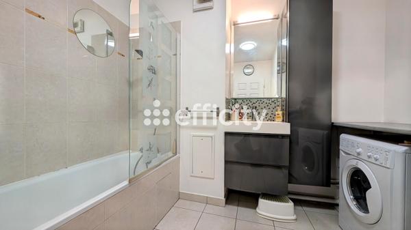Appartement
         3 pièces
        - 66 m² Exclusivité 276 000 € *