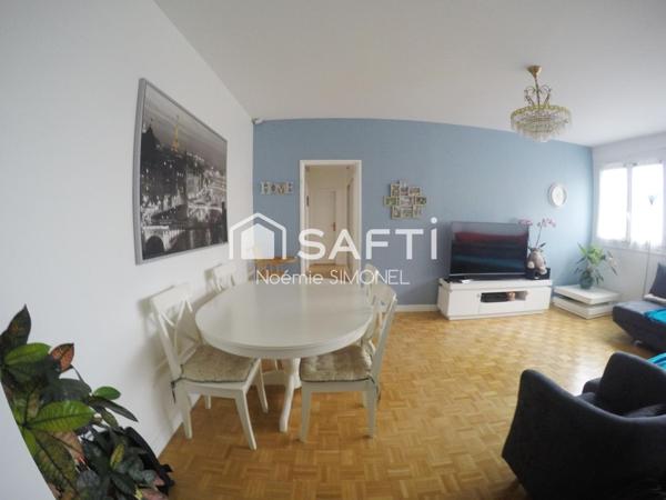 Appartement de trois pièces! Ravalement réglé par le propriétaire !