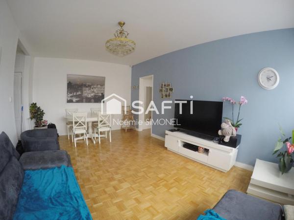 Appartement de trois pièces! Ravalement réglé par le propriétaire !