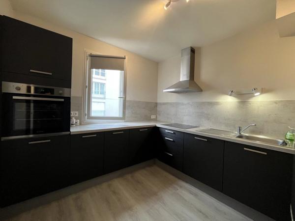 Location                                                      Appartement
                        
                     2 pièces                      50 m2                     à Chartres