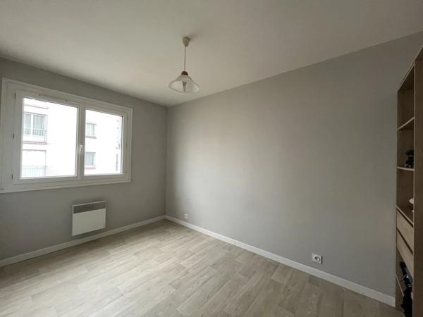 Location                                                      Appartement
                        
                     2 pièces                      50 m2                     à Chartres