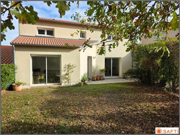 Pavillon dans un quartier calme