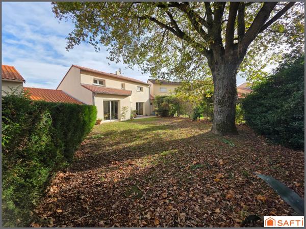 Pavillon dans un quartier calme