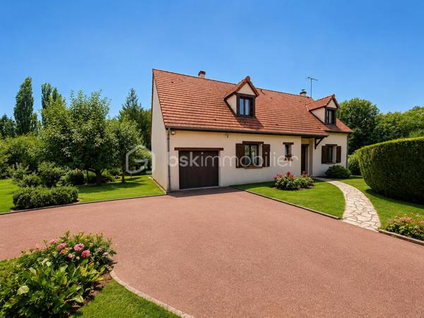 Vous recherchez une maison où le calme, l’espace et la nature font véritablement partie du quotidien ?
Implantée au cœur d’un superbe terrain arboré de 1 700 m², cette propriété bénéficie d’une vue dégagée et d’un environnement particulièrement paisible.
Le jardin devient ici une véritable pièce à vivre : terrasse, moments en famille, détente à l’ombre des arbres et tranquillité sont au rendez-vous.
D’une surface habitable d’environ 143 m², cette maison familiale offre 6 pièces et 4 chambres.
Dès l’entrée, la belle entrée cathédrale apporte volume et caractère à l’ensemble.
Le séjour-salle à manger, chaleureux avec sa cheminée insert, s’ouvre directement sur la terrasse et le jardin.
La cuisine aménagée et équipée complète agréablement cet espace de vie.
Le rez-de-chaussée dispose également d’une chambre, d’une salle d’eau et d'un WC séparés, un cellier, un garage d’environ 30 m² accessible du rez-de-chaussée, permettant une véritable vie de plain-pied.
À l’étage, vous découvrirez trois chambres supplémentaires, une seconde salle d’eau ainsi que des WC indépendants.
La distribution est idéale pour une famille, mais aussi pour recevoir enfants et amis en toute indépendance.
Autre atout appréciable : aucuns travaux importants à prévoir, la maison est entretenue et prête à accueillir ses nouveaux propriétaires. Vous posez vos valises et profitez immédiatement des lieux.
Un grand grenier au-dessus du garage, un abri de jardin en bois d’environ 10 m² complète l’ensemble, avec la possibilité de stationner plusieurs véhicules dans la propriété.
Classée C en performance énergétique et raccordée à la fibre, cette maison conjugue confort, espace et qualité de vie.
Son véritable privilège reste son environnement : un grand jardin, de la verdure, de l’espace et cette sensation rare d’être chez soi, au calme, sans vis-à-vis entouré par la nature.
Une maison à découvrir sans tarder : contactez-moi pour organiser une visite et venir ressentir sur place tout le charme de ce lieu.