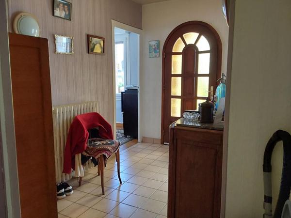 Maison  avec vie de plain pied. Rostrenen 7 pièce(s) 113 m2