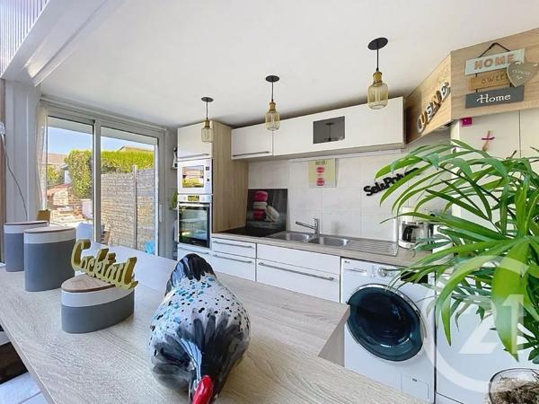 Maison à vendre  5 pièces - 94 m 2   LA QUEUE EN BRIE  - 94