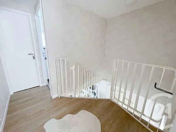 Maison à vendre  5 pièces - 94 m 2   LA QUEUE EN BRIE  - 94