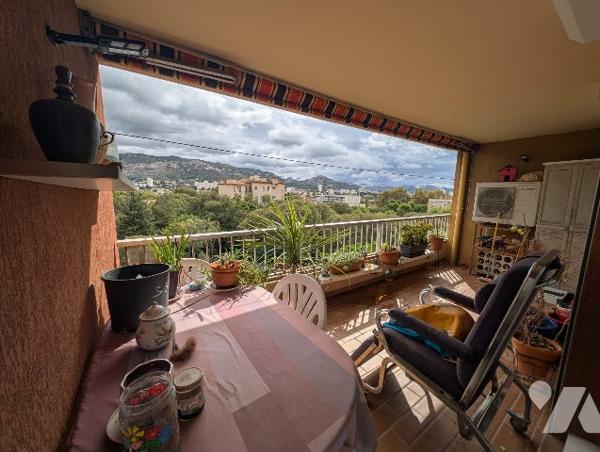 A VENDRE, 13011 MARSEILLE, QUARTIER LA POMME,Appartement de type 4 avec terrasse et place de parking