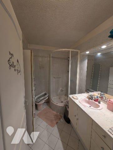 A VENDRE, 13011 MARSEILLE, QUARTIER LA POMME,Appartement de type 4 avec terrasse et place de parking