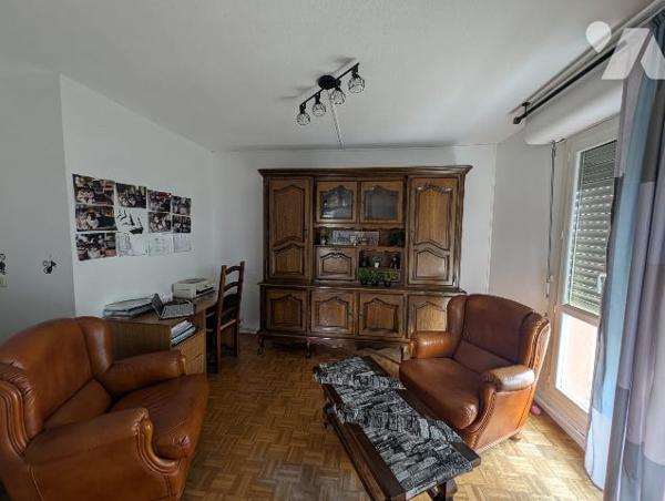 A VENDRE, 13011 MARSEILLE, QUARTIER LA POMME,Appartement de type 4 avec terrasse et place de parking