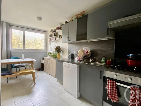 Appartement F3 à vendre  3 pièces - 58 m 2   SAVIGNY SUR ORGE  - 91