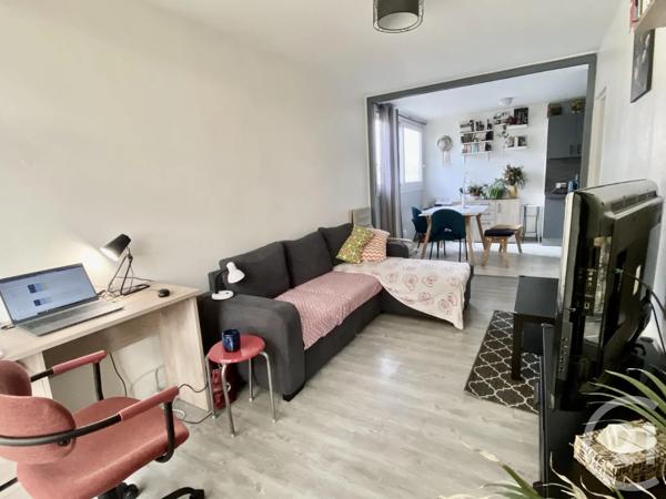 Appartement F3 à vendre  3 pièces - 58 m 2   SAVIGNY SUR ORGE  - 91
