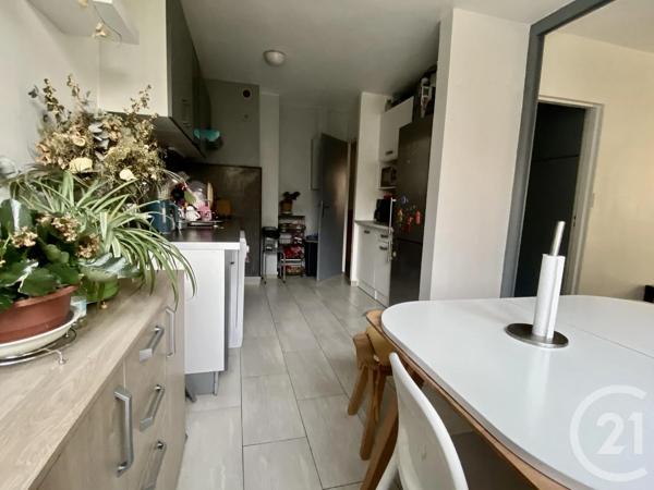 Appartement F3 à vendre  3 pièces - 58 m 2   SAVIGNY SUR ORGE  - 91