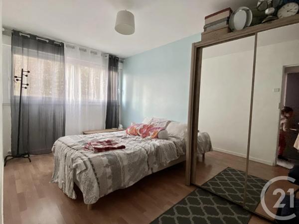 Appartement F3 à vendre  3 pièces - 58 m 2   SAVIGNY SUR ORGE  - 91