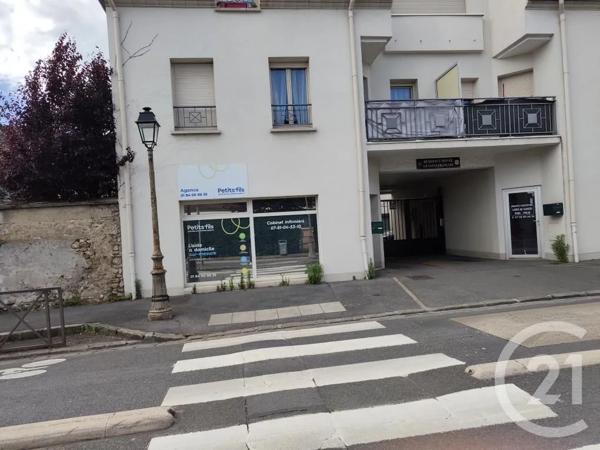 à vendre  150 m 2   EVRY  - 91