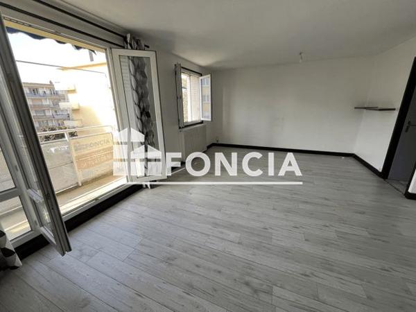 Location Appartement 3 pièces 63 m² - 11 C RUE MARC SANGNIER Valence 26000