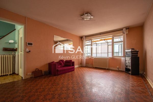 Maison T4 avec garage et jardin à renover à Bruges