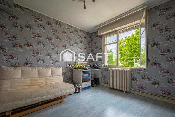 Maison T4 avec garage et jardin à renover à Bruges