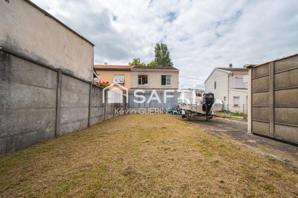 Maison T4 avec garage et jardin à renover à Bruges