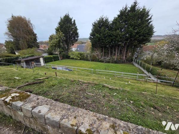 Maison à usage d'habitation sur sous sol complet