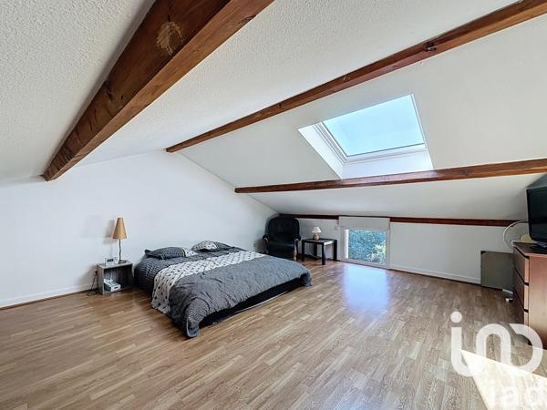 Maison à vendre 8 pièces 234 m² Sainte-Consorce