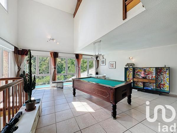 Maison à vendre 8 pièces 234 m² Sainte-Consorce