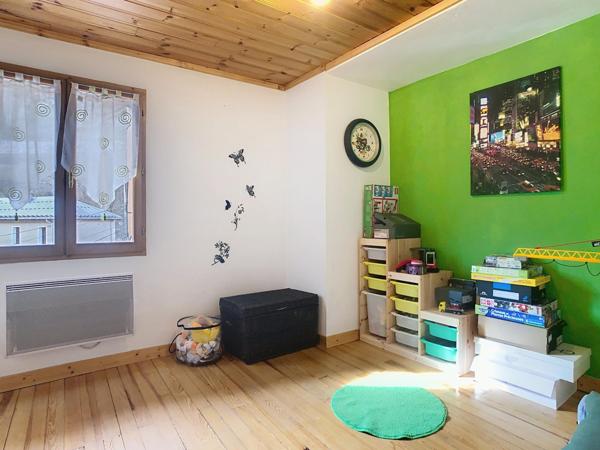 Appartement 3 chambres / Cave 40 m2