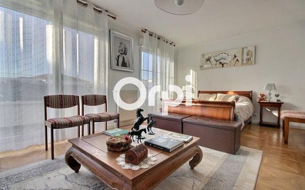 Appartement à vendre    4 pièces • 82,85 m2 Élancourt