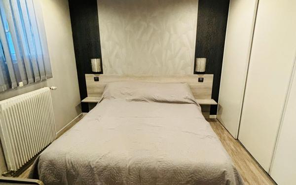 Maison à vendre    5 pièces •  Stains