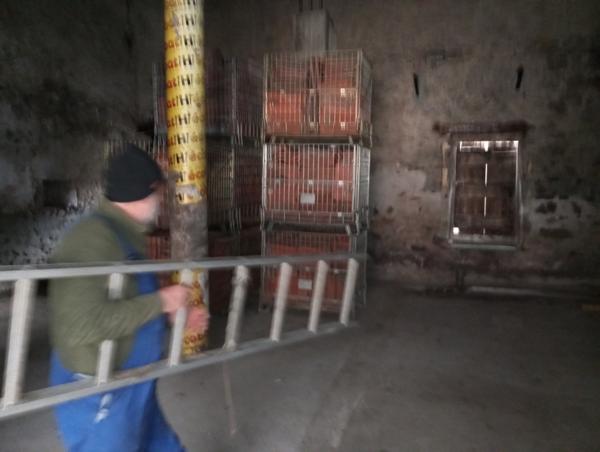 Saint-Jean-de-Chevelu (73170) GRANGE DE 100 M² SOL AVEC GARAGE ET COUR DE 30 M²