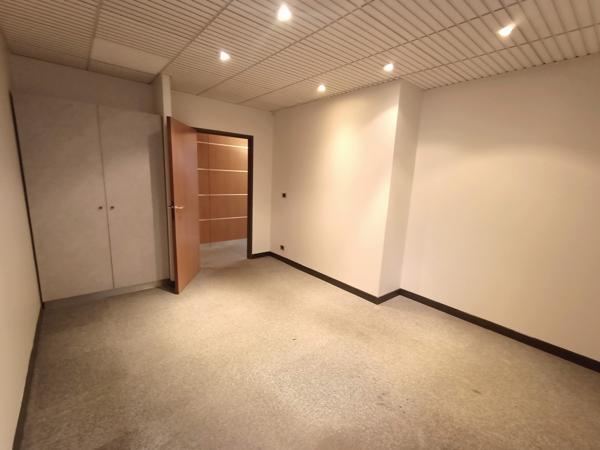 Local commercial - 164 m2 - Emplacement de choix - Grande vi