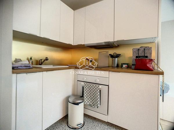 APPARTEMENT – 30,07 m2 – PARIS 18ᵉ – RUE VAUVENARGUES
