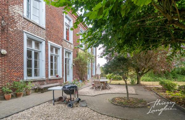 MAISON BOURGEOISE DE CARACTERE SUR 2 445m2