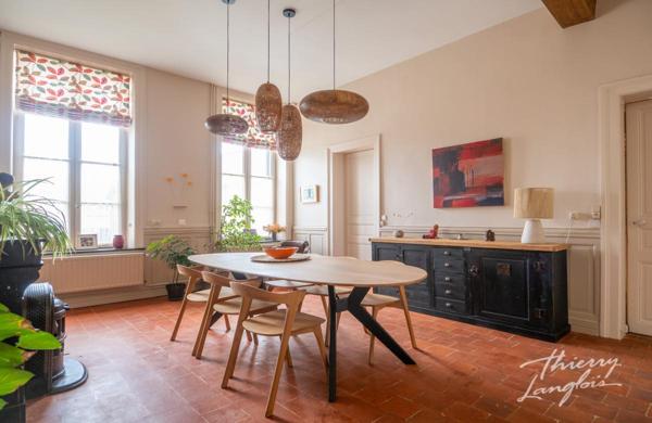 MAISON BOURGEOISE DE CARACTERE SUR 2 445m2