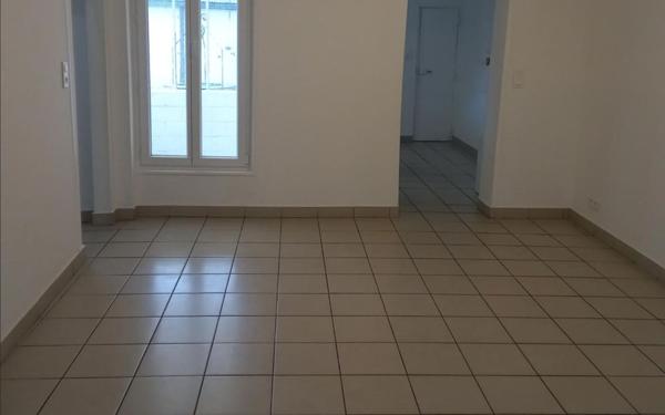 Maison à louer    4 pièces •  La Fère