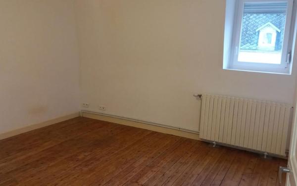 Maison à louer    4 pièces •  La Fère