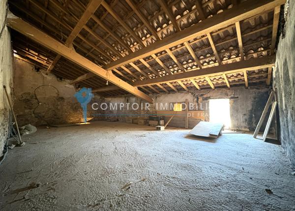 Maison de village
                                                                                                                                                                                                                                                                                                                        6 pièce(s)                                                                                                                                                                                                          4 chambre(s)                                                                                                                                                                                                          120  m²